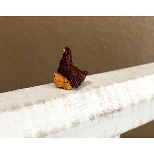 Breyer Stablemates CollectA Farm Animals Chicken Hen and Chicks